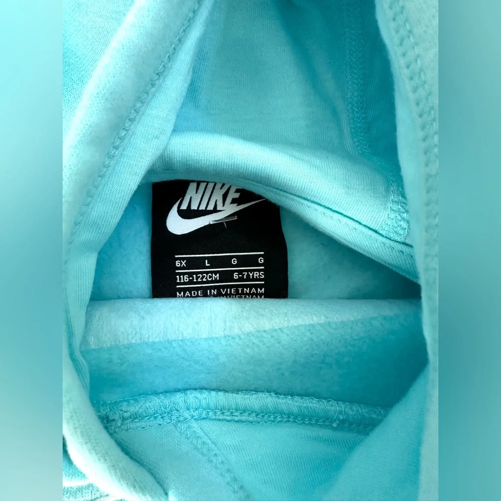 NWT! Nike Kids Hoodie with Pocket size 6x